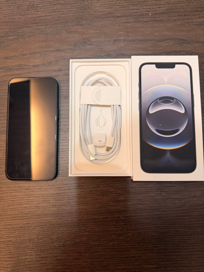 Apple iPhone 16e 128gbスマートフォン本体 充電ケーブル付き