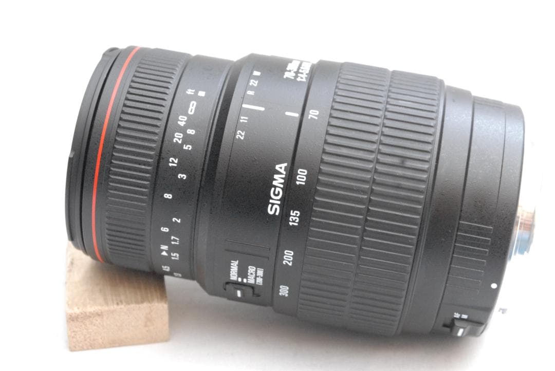 SIGMA 70-300mm 1:4-5.6 APO (良品）