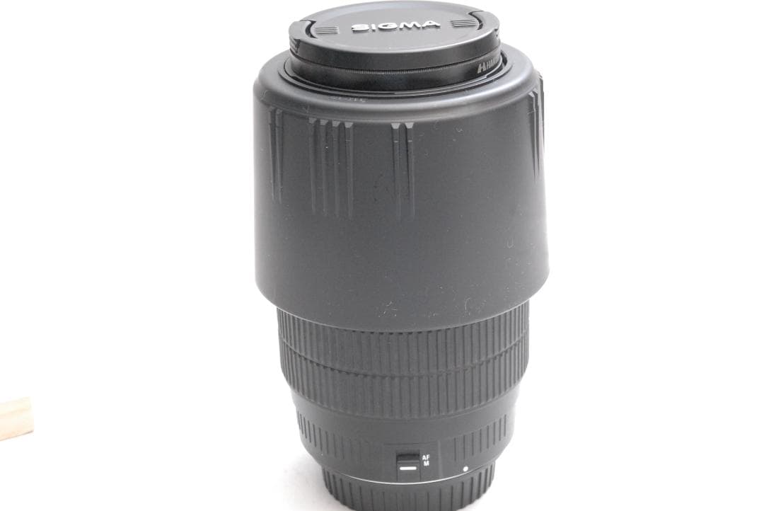 SIGMA 70-300mm 1:4-5.6 APO (良品）