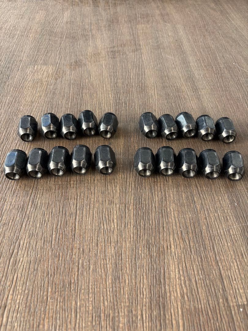 2024年製　美品　トランパス TX ウィンタータイヤ 215/70R16