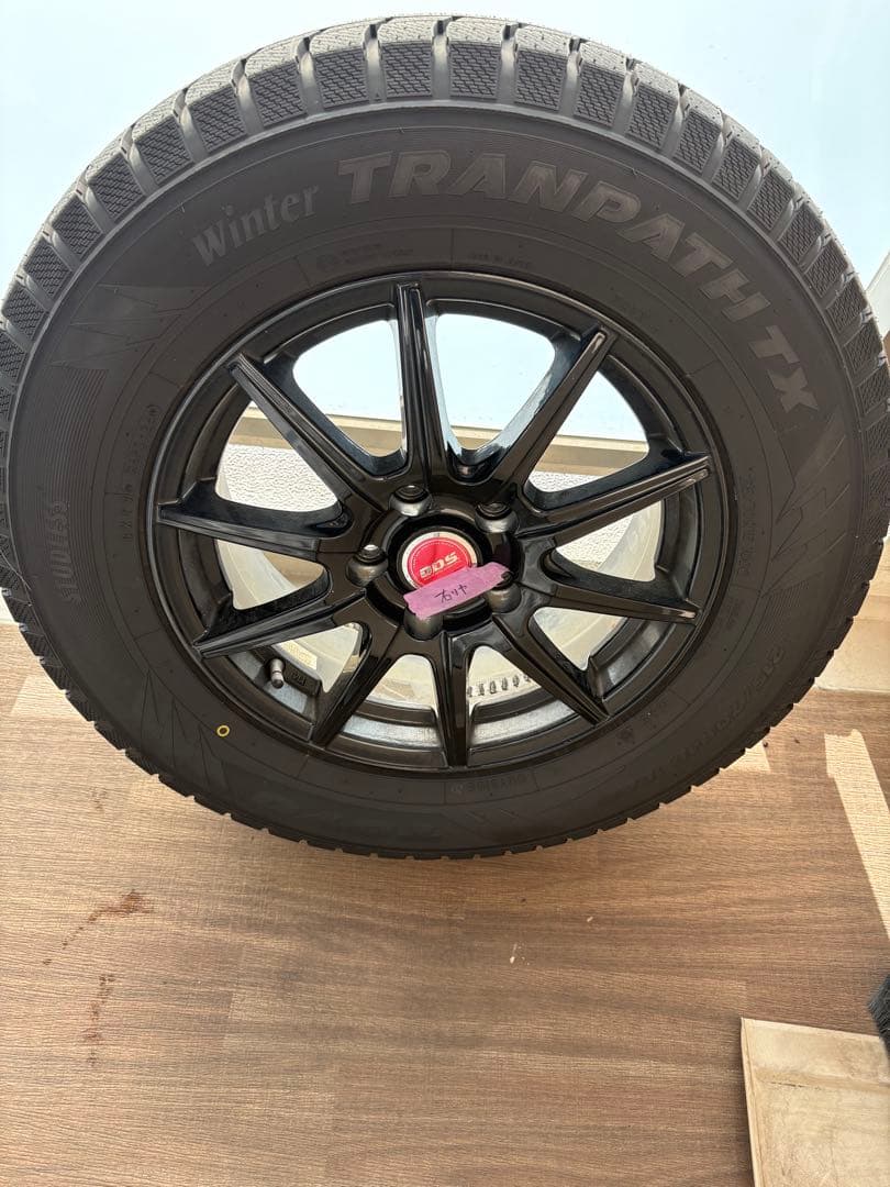 2024年製　美品　トランパス TX ウィンタータイヤ 215/70R16