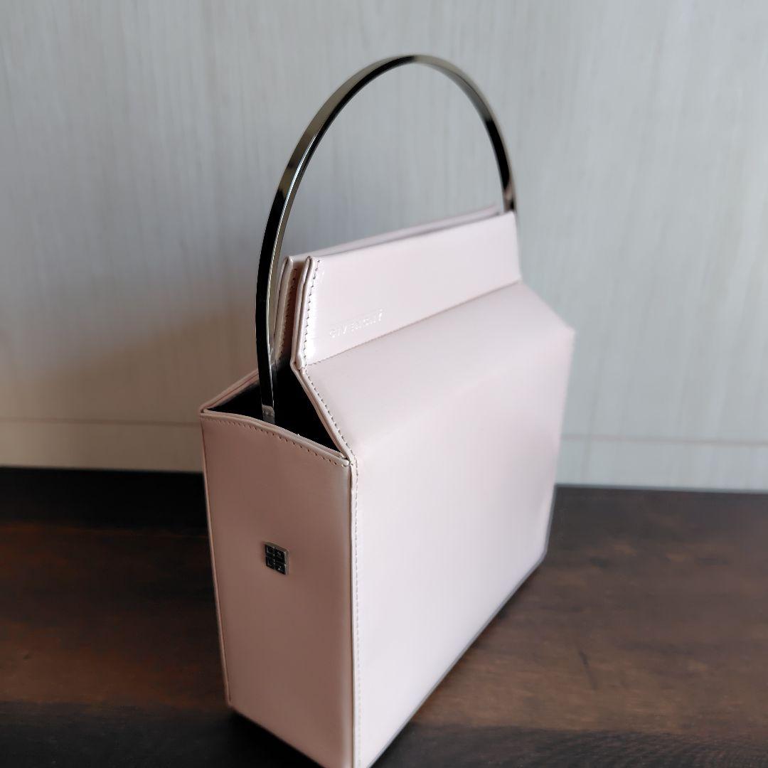 GIVENCHYレザーハンドバッグ(ペールピンク)