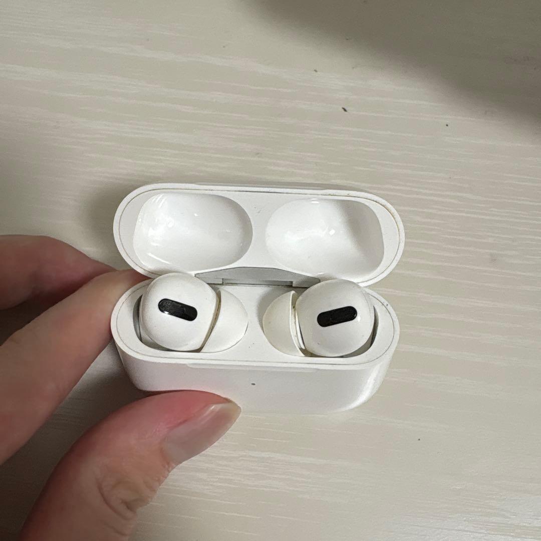 AirPods pro 本体 ホワイト
