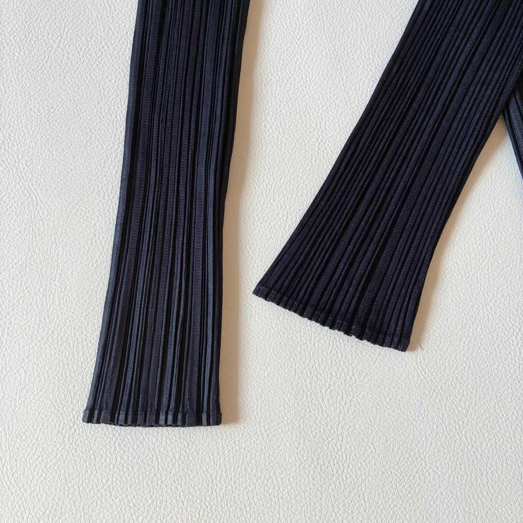 イッセイミヤケ　プリーツプリーズ　長袖シャツ　大きいサイズ４　伸縮　ネイビー