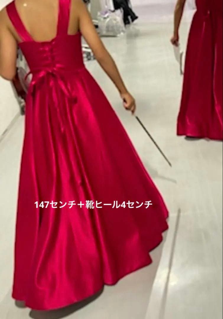 hy150センチ　ドレス　赤　赤のビーズ装飾ロングドレス