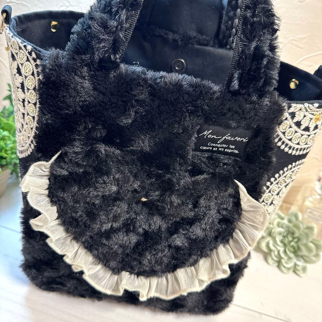 あ*き様 コヤンイサムチョン♡新作！インド刺繍ハチワレにゃんの形が変わる大容量ト