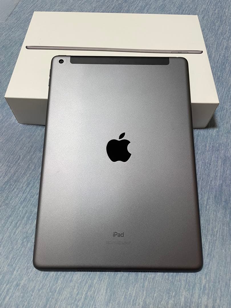 Apple iPad (第8世代) スペースグレー 本体 32GB