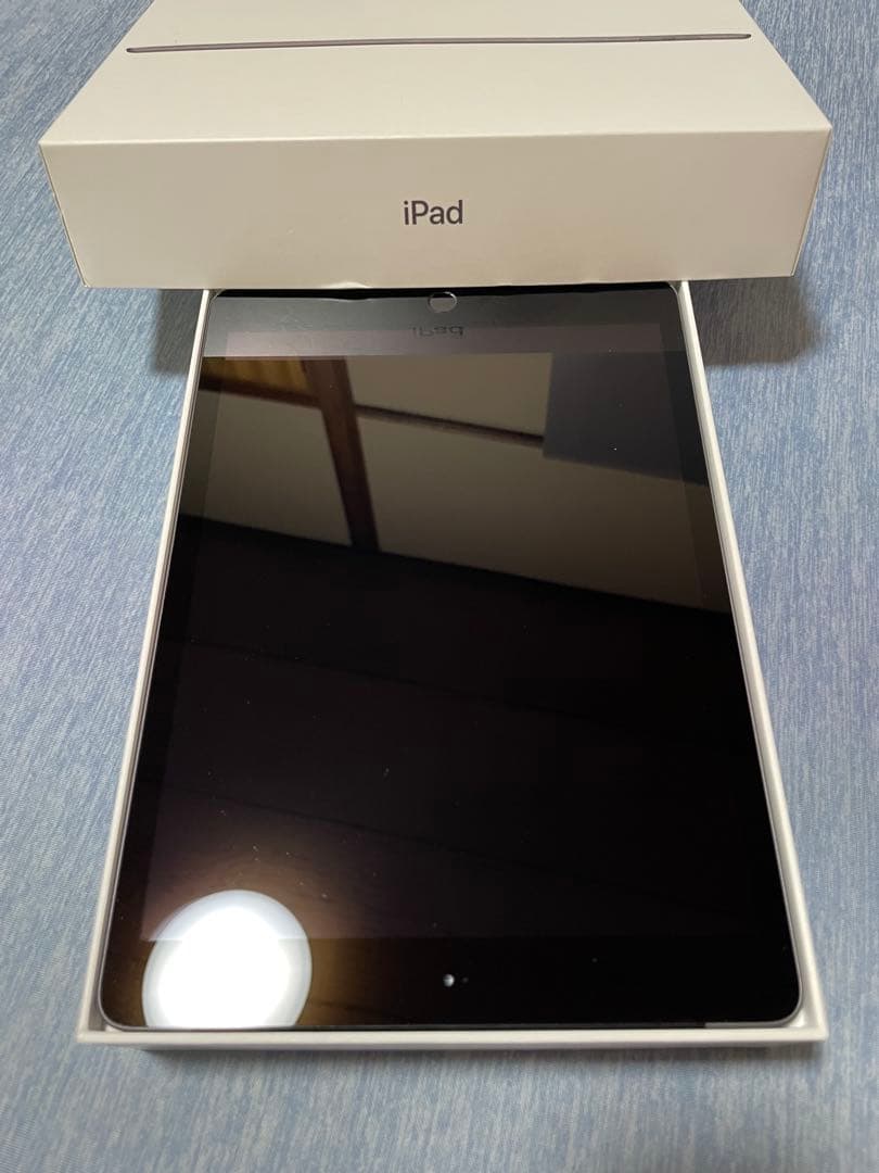 Apple iPad (第8世代) スペースグレー 本体 32GB