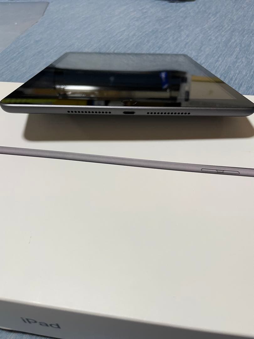 Apple iPad (第8世代) スペースグレー 本体 32GB