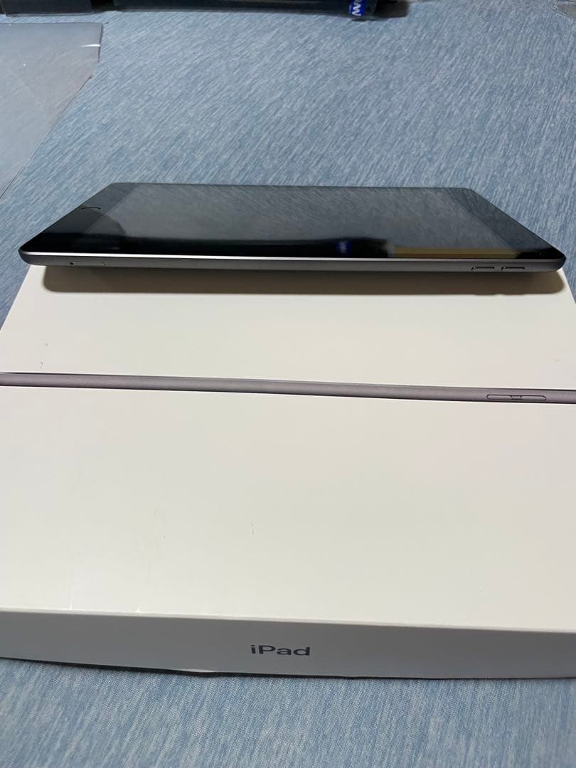 Apple iPad (第8世代) スペースグレー 本体 32GB