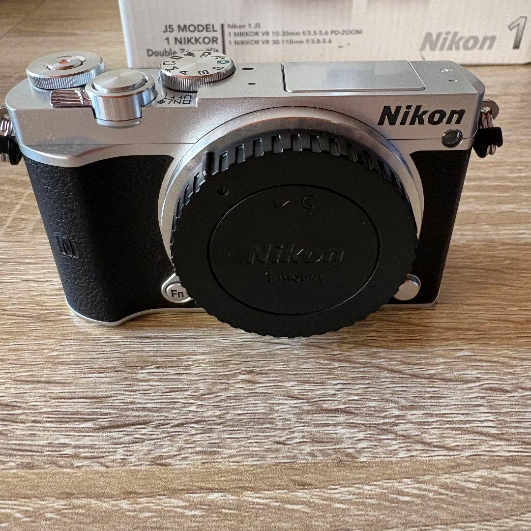 【ラッキーサニー】Nikon 1 J5 ダブルズームレンズキット