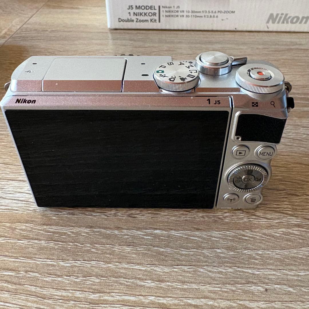 【ラッキーサニー】Nikon 1 J5 ダブルズームレンズキット