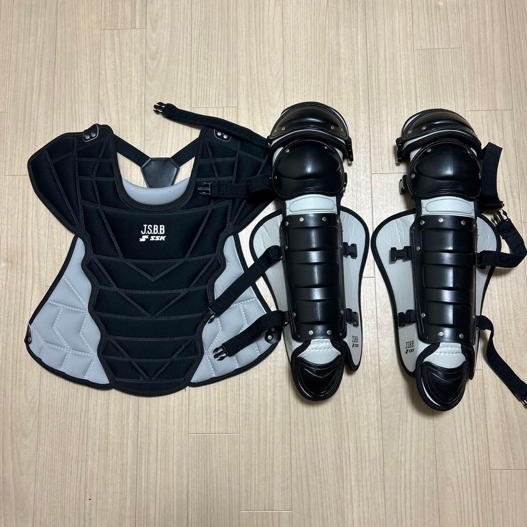 美品 SSK 少年 キャッチャー 防具 プロテクター レガース ２点セット