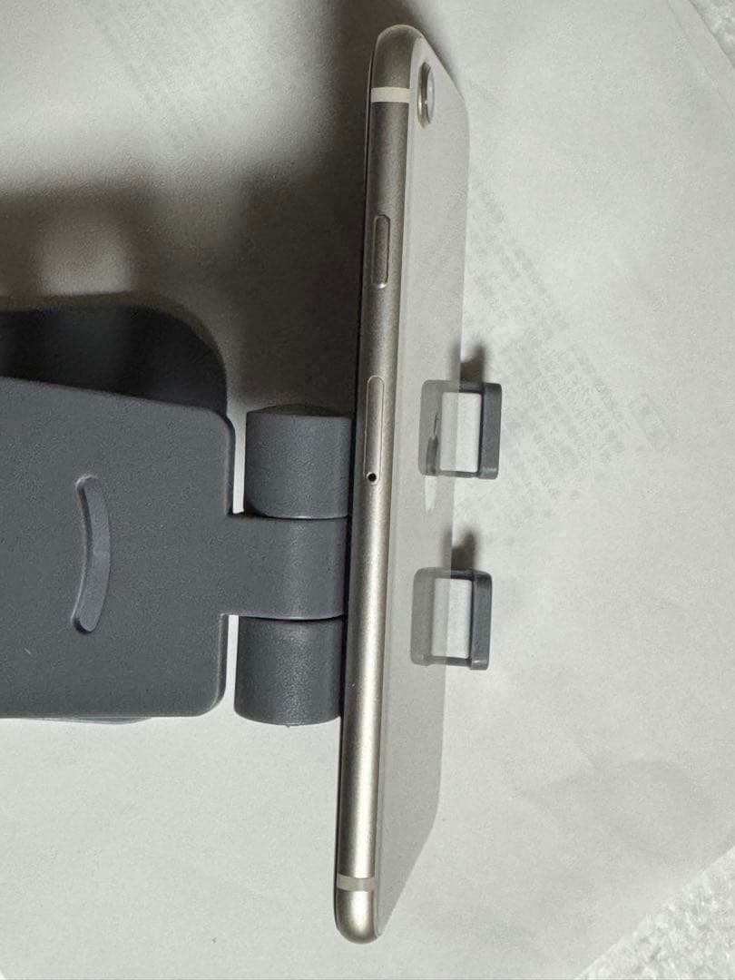 iPhone SE 第3世代 128GB スタートライトSIMフリー