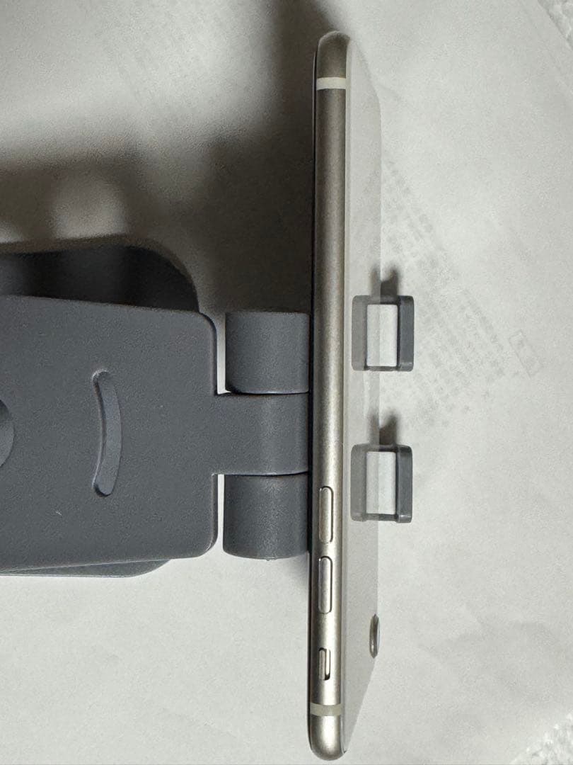 iPhone SE 第3世代 128GB スタートライトSIMフリー