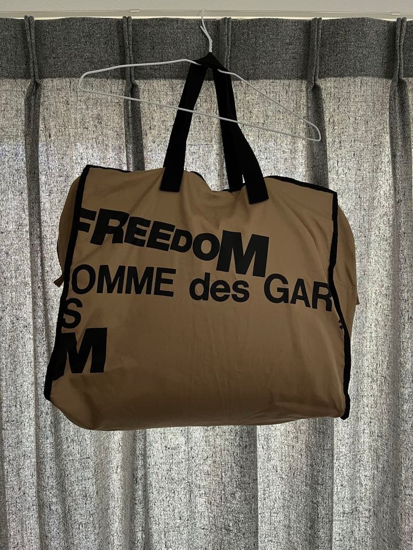 コムデギャルソン　2023 限定　メッセージ　バッグ　ロゴ