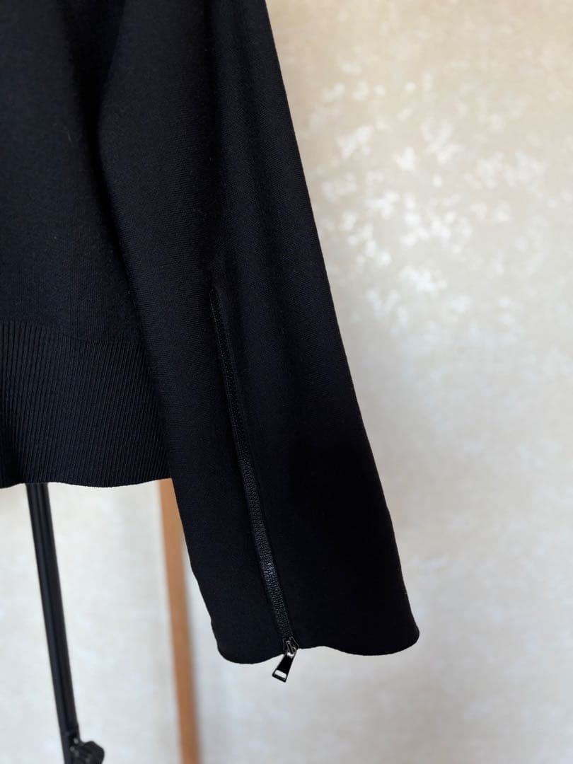 MONCLER:ニットブラックフード付きパーカー　サイズXS （M〜Lサイズ相当