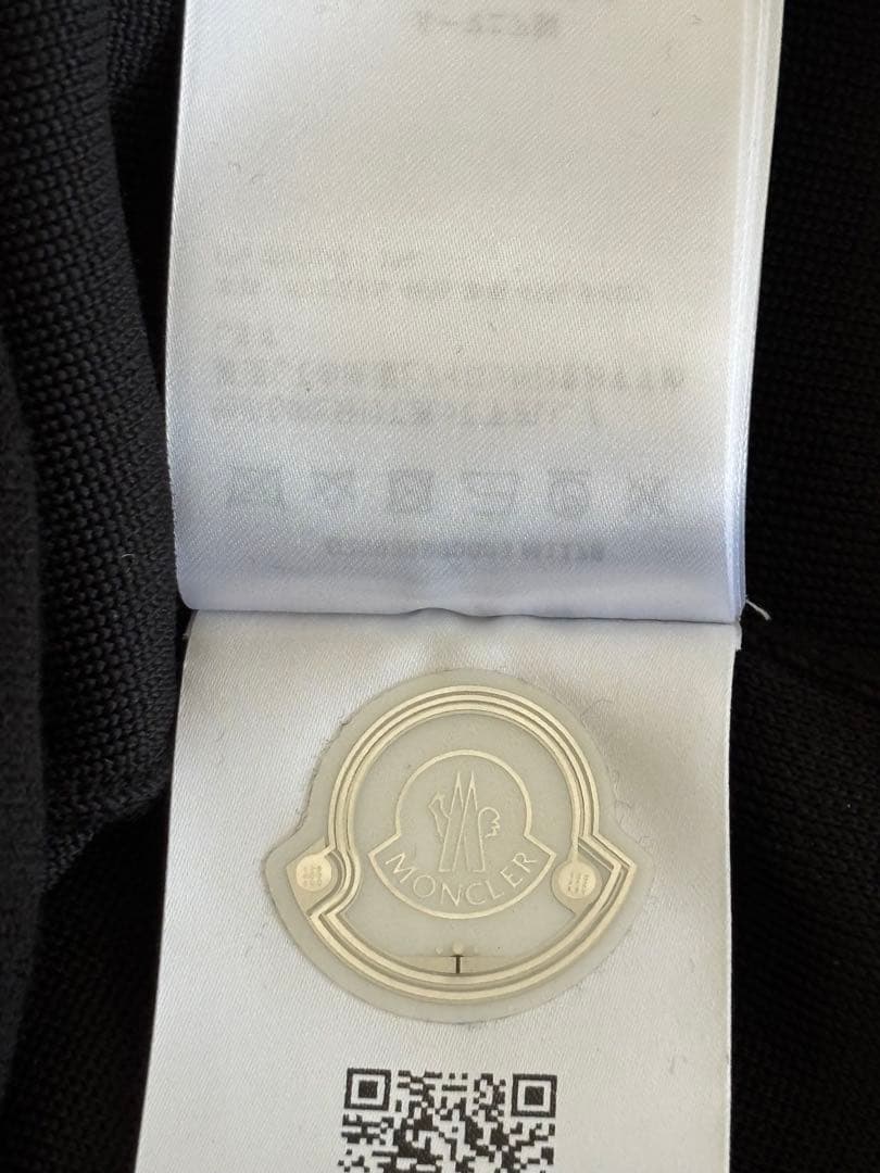 MONCLER:ニットブラックフード付きパーカー　サイズXS （M〜Lサイズ相当