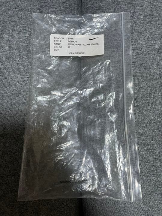 ナイキ スイングマン バッティンググローブ（アダム・ジョーンズモデル）