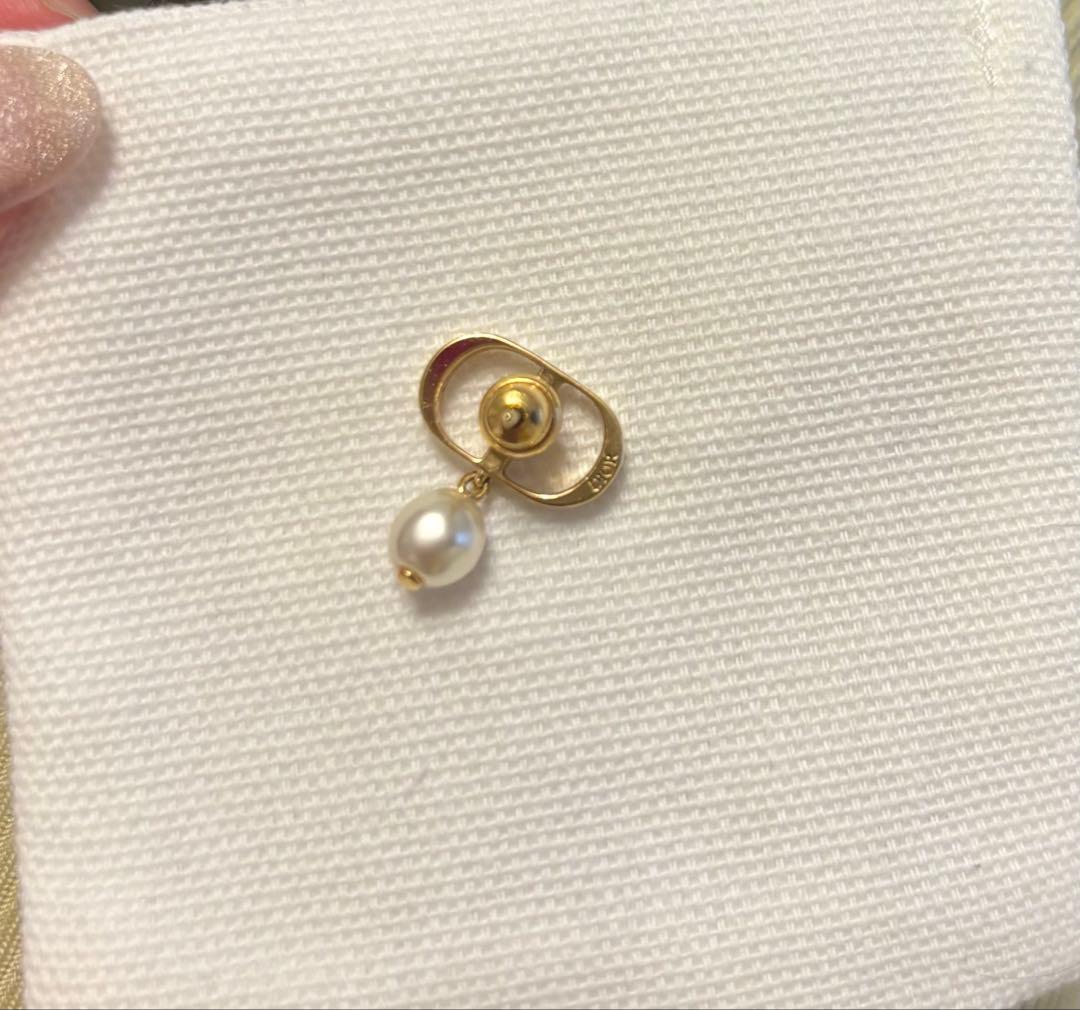 Dior ゴールド フープピアス パール付き