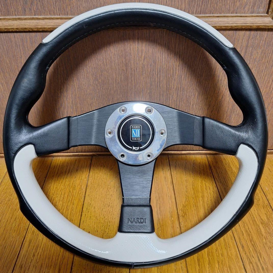 ナルディ　リーダー