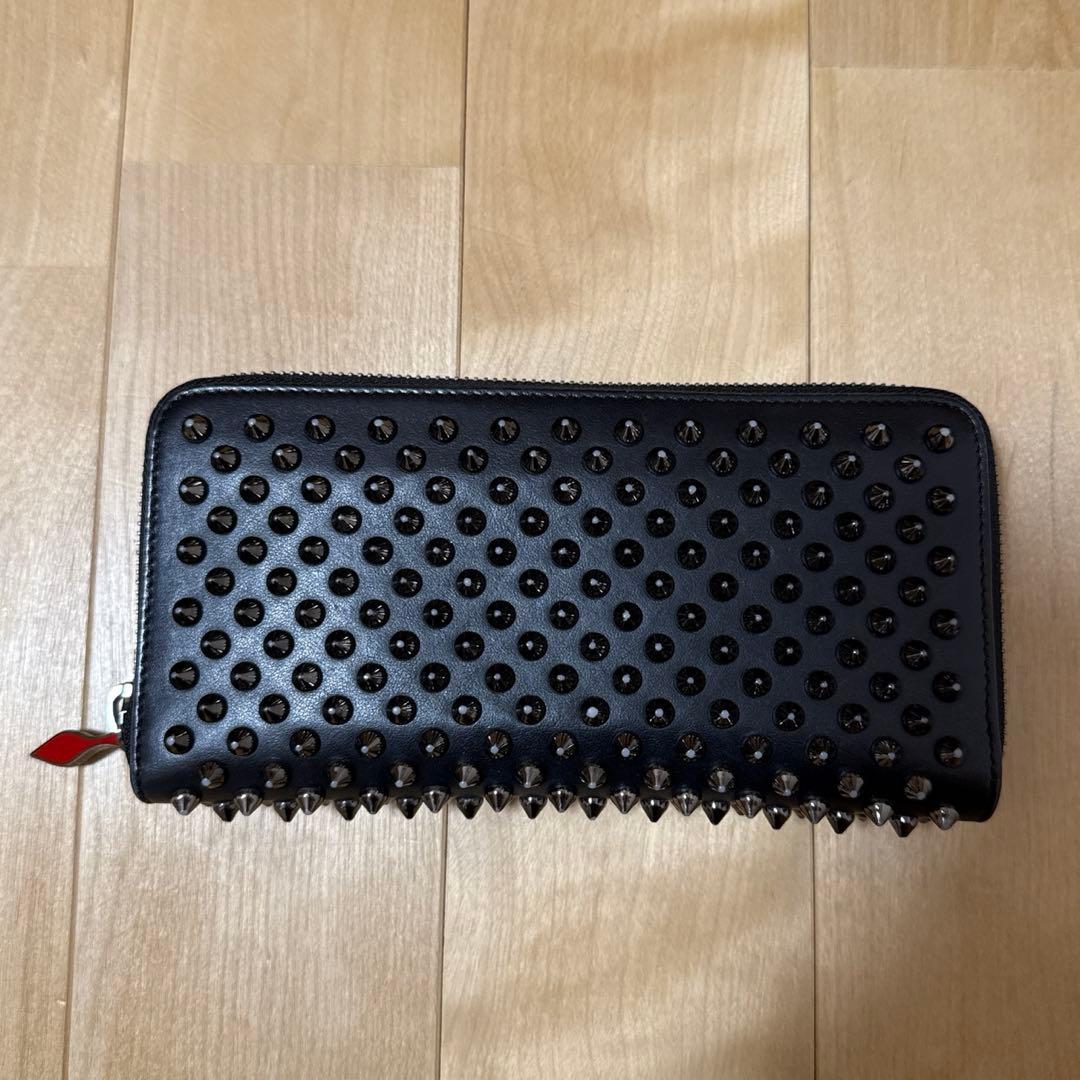 Christian Louboutin クリスチャンルブタン 長財布 黒 赤