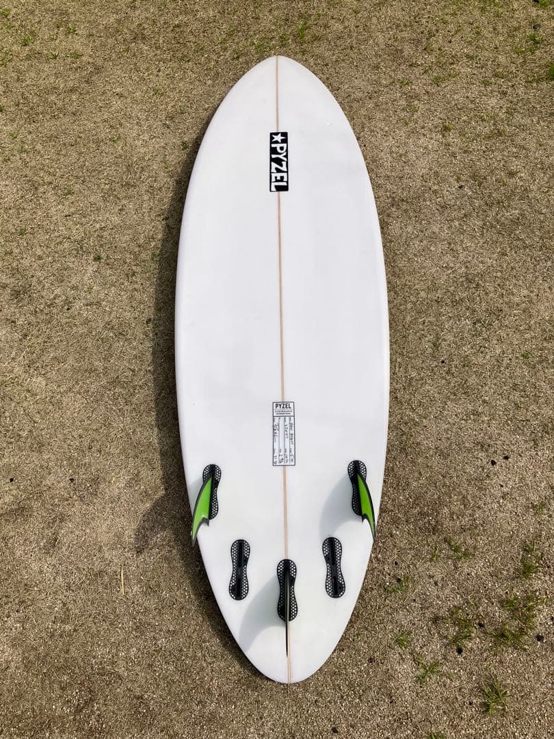 ノン使用感ありPYZEL Mini Ghost 5’10”フィン＆パッド付