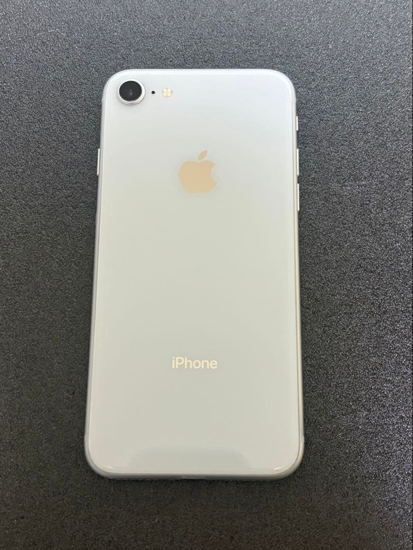 iPhone8 本体(箱有り) 付属品付き　SIMフリー、ロック解除済み