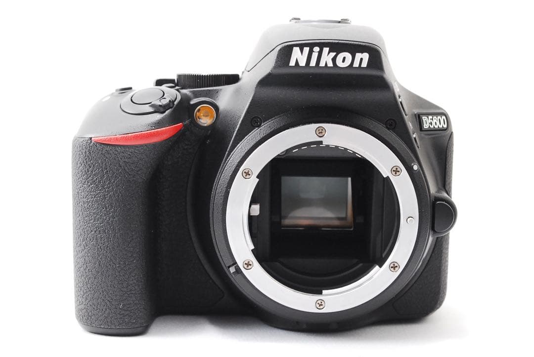 美品❤️Nikon D5600✨Wi-Fi Bluetoothスマホ転送 高画質