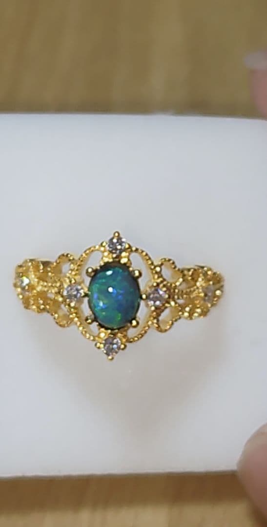 ハイクラス　極ネオンライトニングリッジ産ブラックオパール　0.639ct