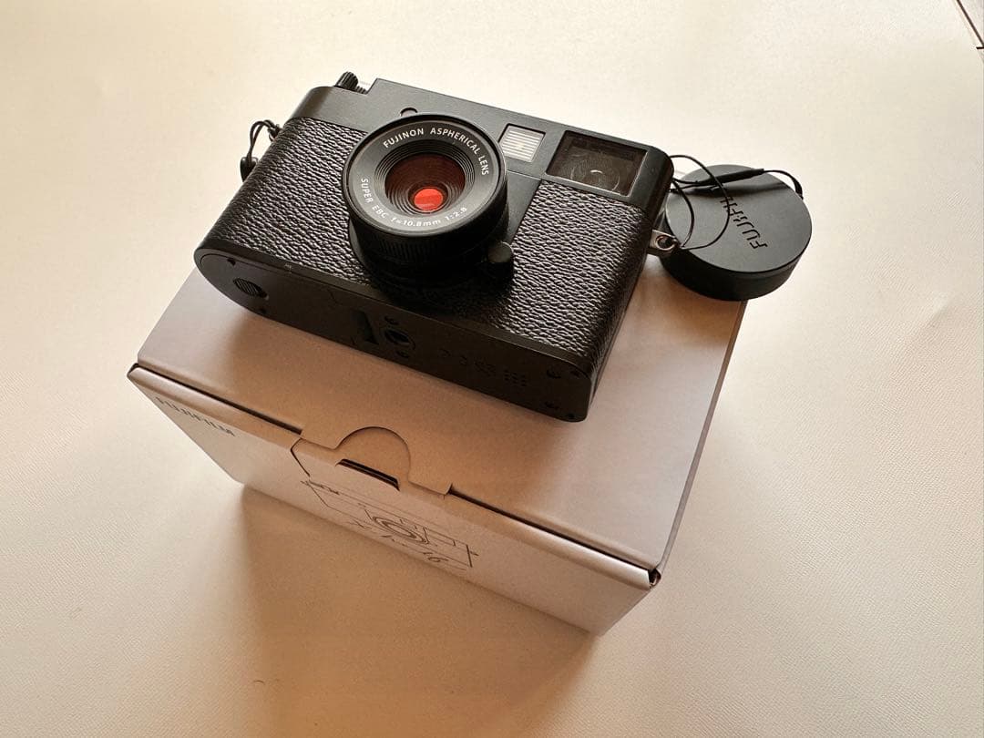 Fujifilm X Half X-HF1デジタルカメラ Black