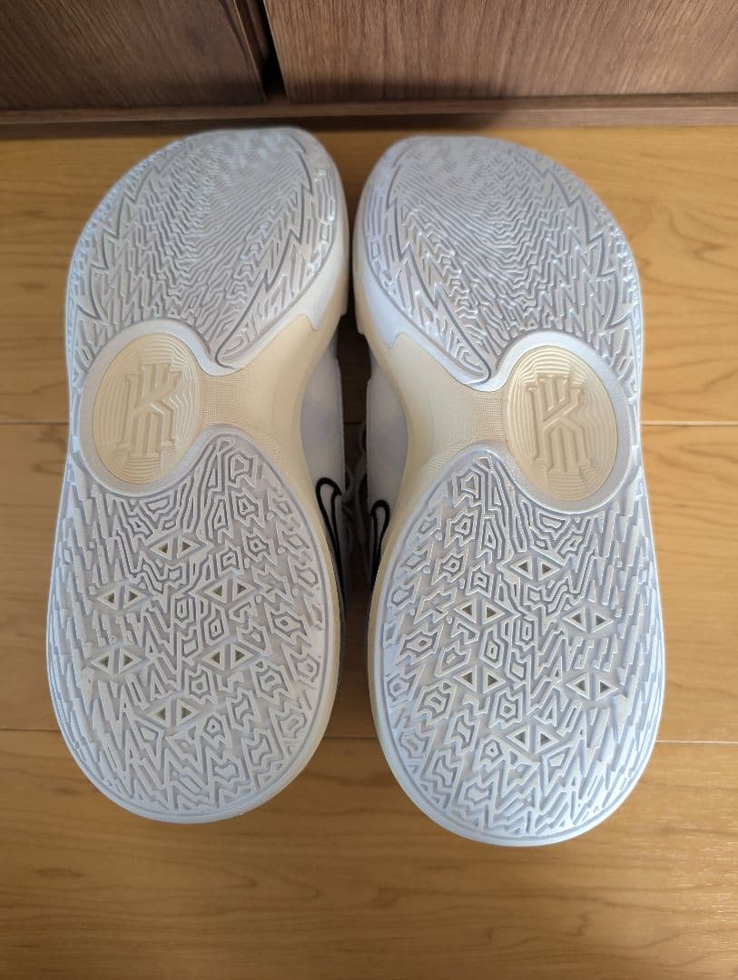 新品 NIKE KYRIE LOW 5 EP DJ6014-003 28cm