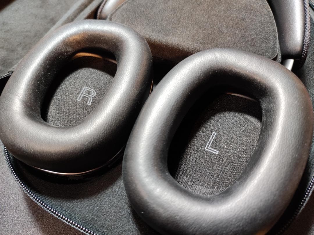 Bowers & Wilkins ワイヤレスヘッドフォン Px7 S2e