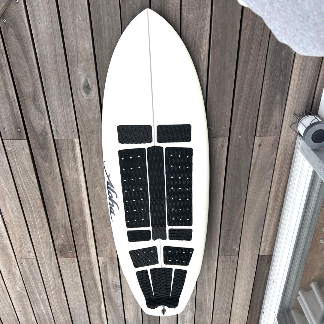 【美品】アロハサーフボードEPS BLACK PANDA5'8（早い者勝ち）