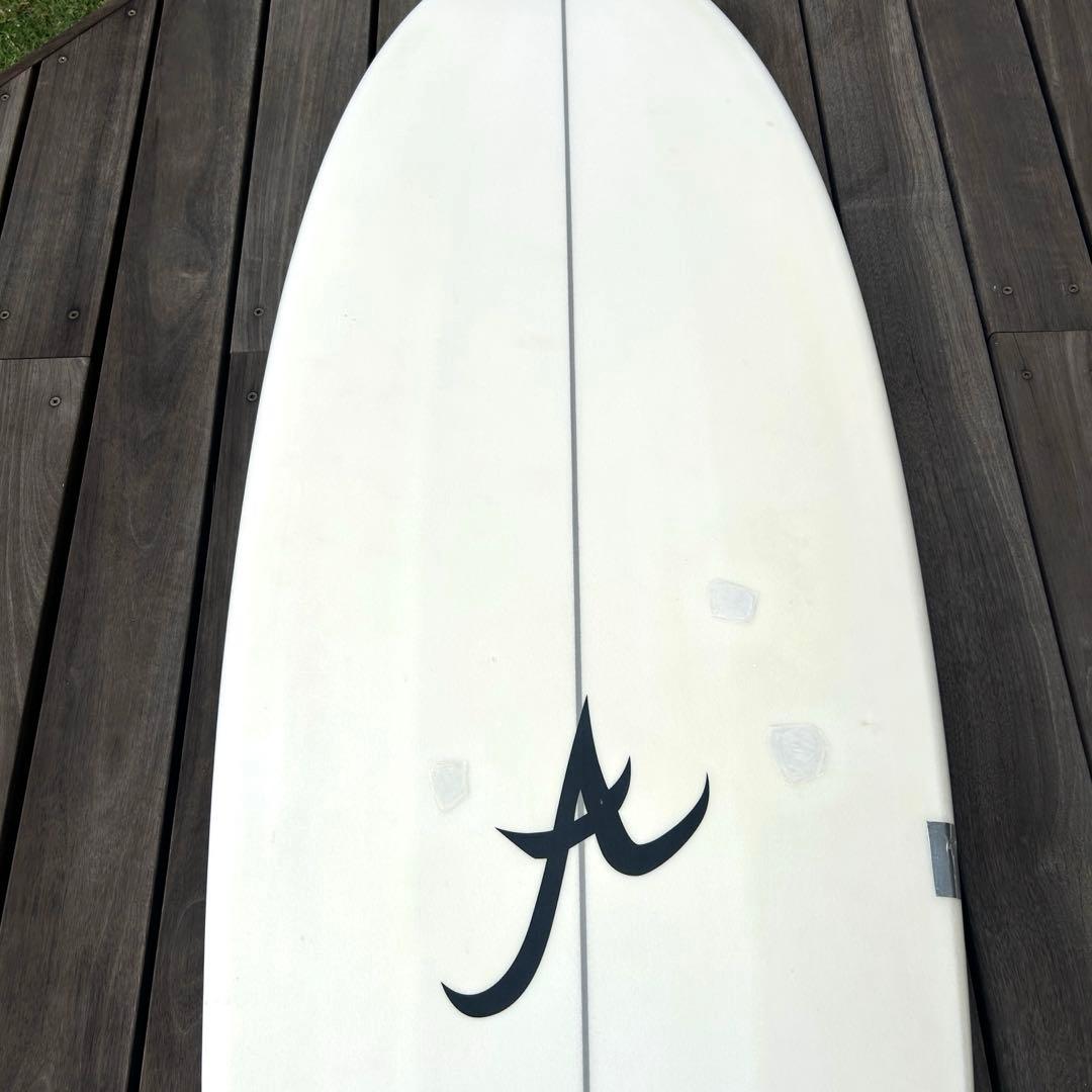 【美品】アロハサーフボードEPS BLACK PANDA5'8（早い者勝ち）