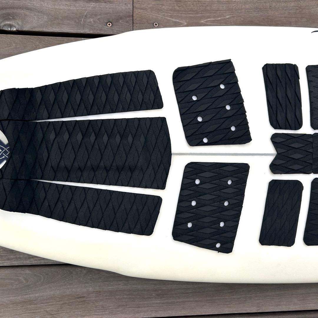 【美品】アロハサーフボードEPS BLACK PANDA5'8（早い者勝ち）