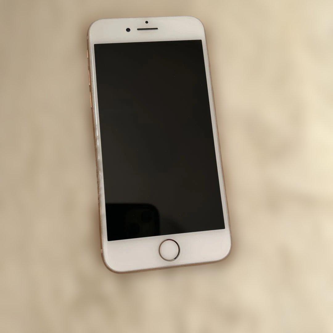 【機能不良無し】【外観美品】【64GB】iPhone8 色はベージュ？