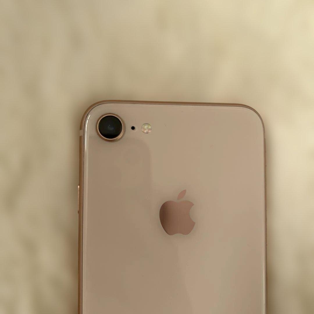 【機能不良無し】【外観美品】【64GB】iPhone8 色はベージュ？