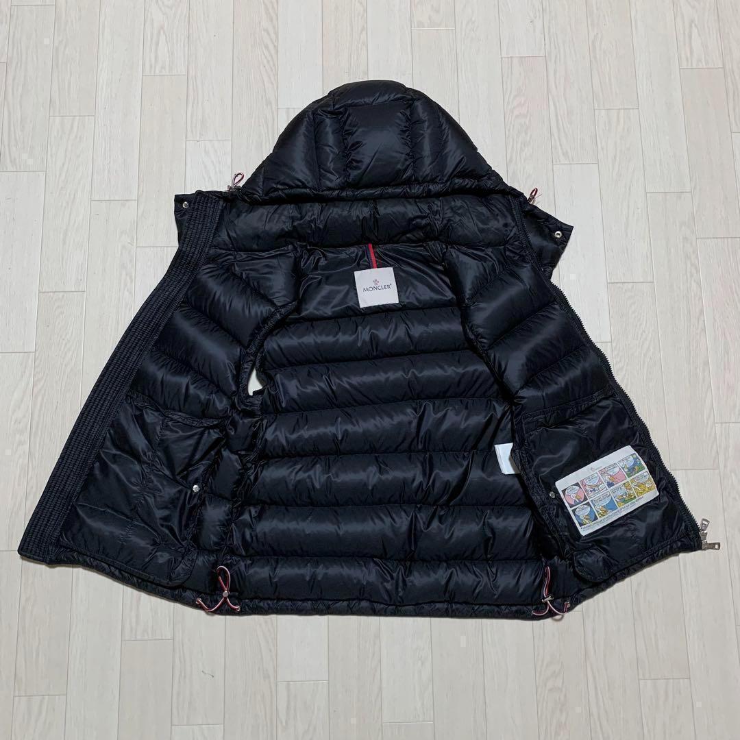 美品★モンクレール　GERS ダウンベスト　ワッペン　ブラック　4D52