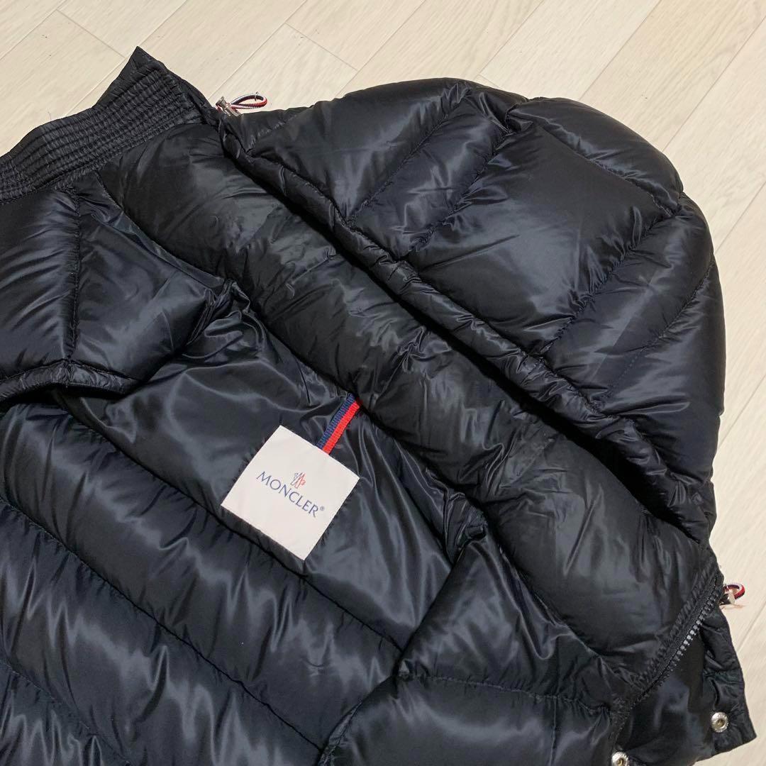 美品★モンクレール　GERS ダウンベスト　ワッペン　ブラック　4D52