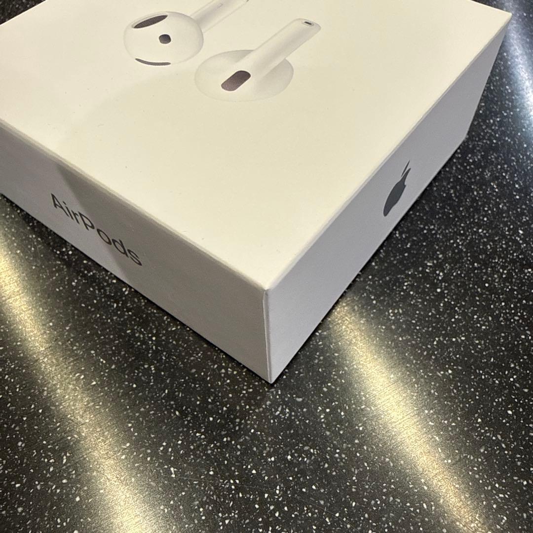 AirPods 4 新品未使用、未開封品(ノイズキャンセリング非搭載モデル)