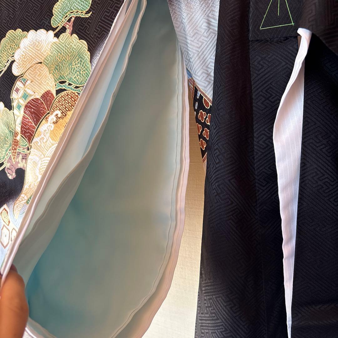 美品！お宮参り用 着物 黒地 兜 金色ドラゴン龍 松 打ち出の小槌