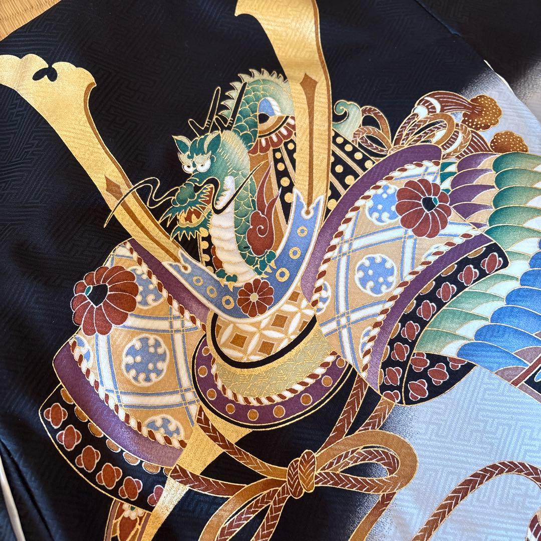 美品！お宮参り用 着物 黒地 兜 金色ドラゴン龍 松 打ち出の小槌
