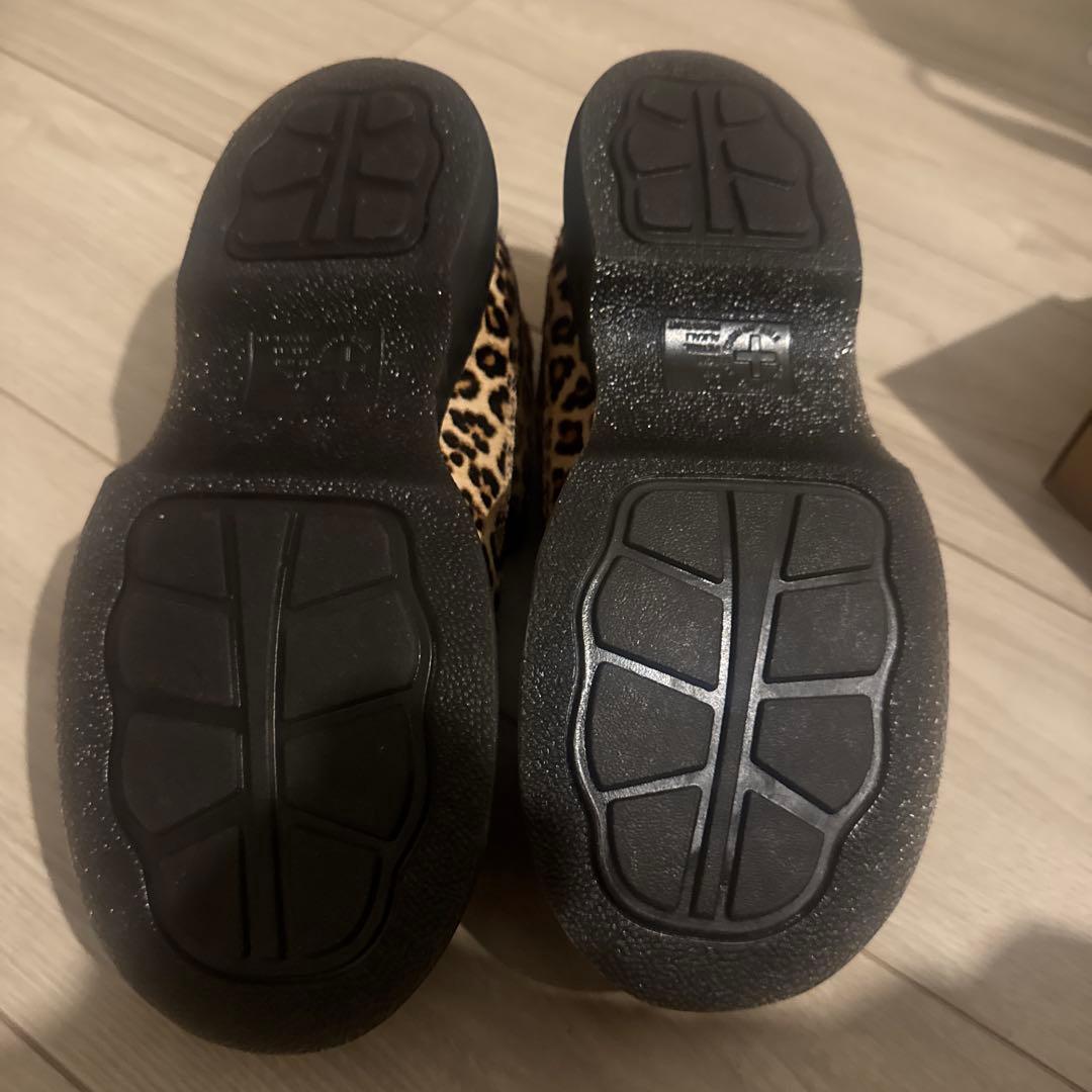 ドクターマーチン　アニマル柄ローファー