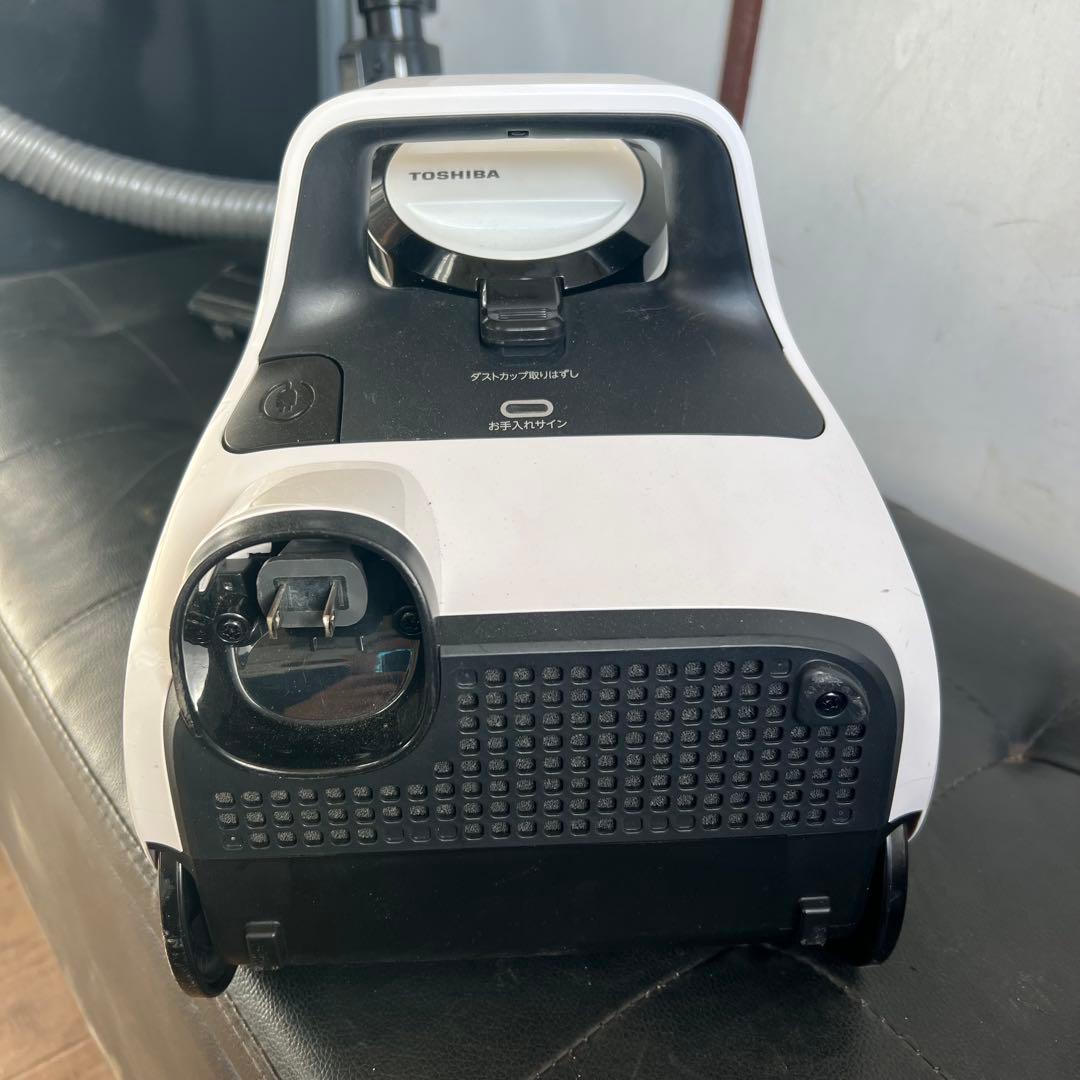 TOSHIBA 東芝サイクロンクリーナー 掃除機 VC-CF22A 2024年製