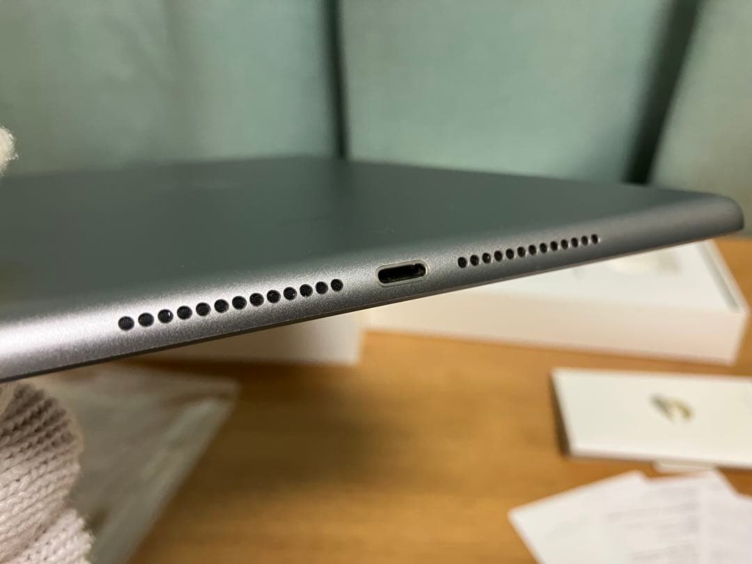 【美品】第5世代　iPad スペースグレイ　Wi-Fi 32GB シートシール付