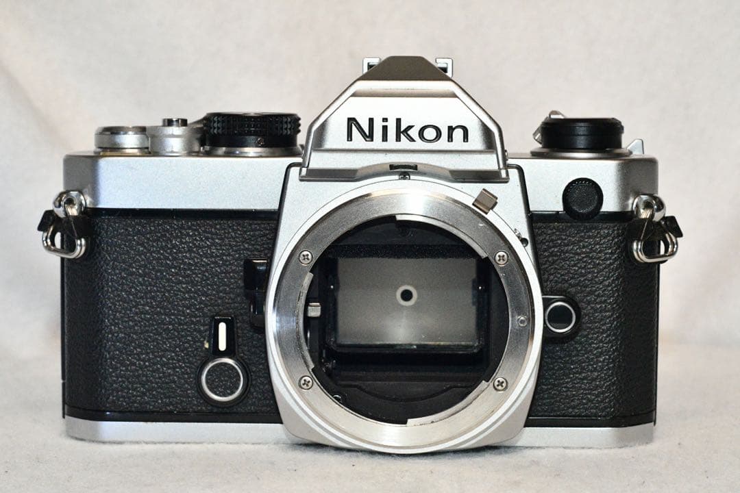 お値下げ中《動作品》 Nikon EM + Nikkor 50mm f/1.4