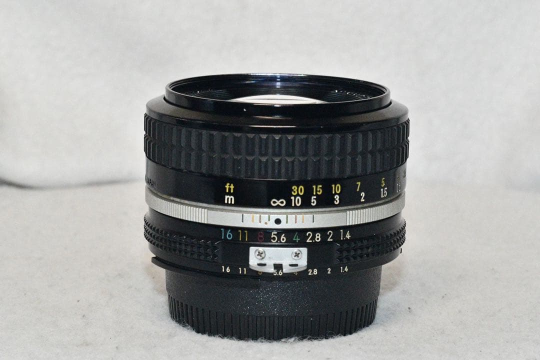 お値下げ中《動作品》 Nikon EM + Nikkor 50mm f/1.4