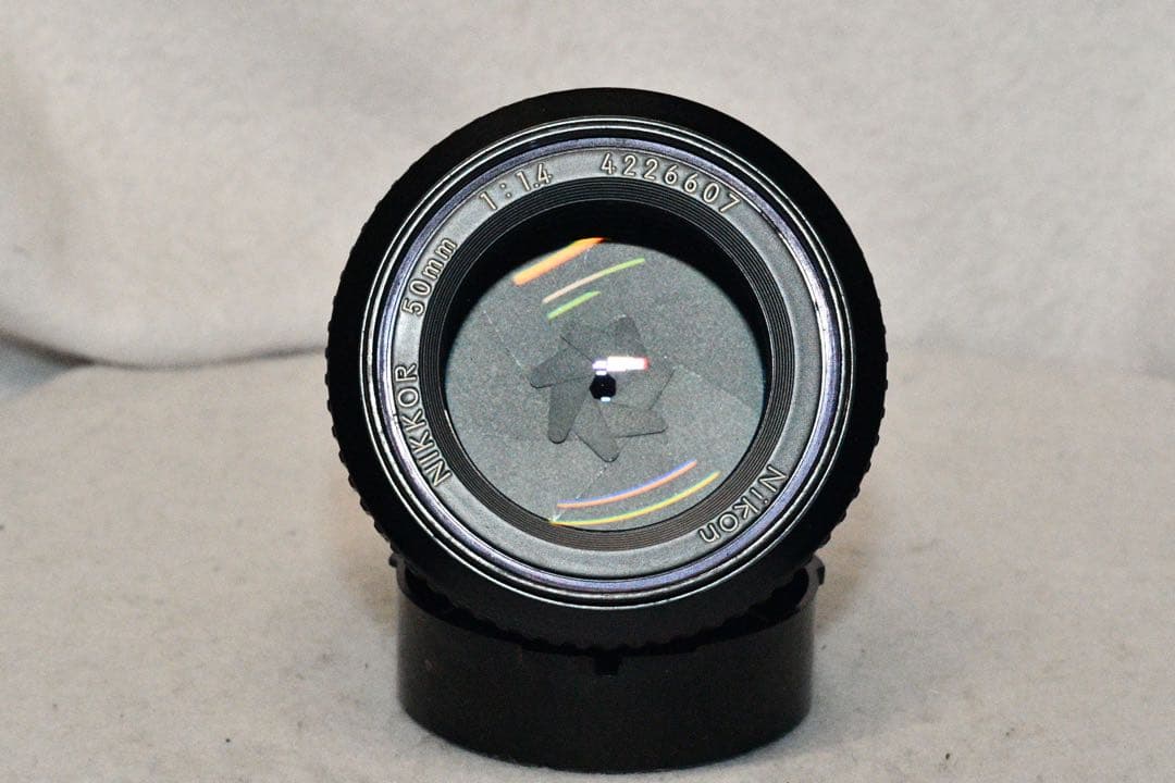 お値下げ中《動作品》 Nikon EM + Nikkor 50mm f/1.4