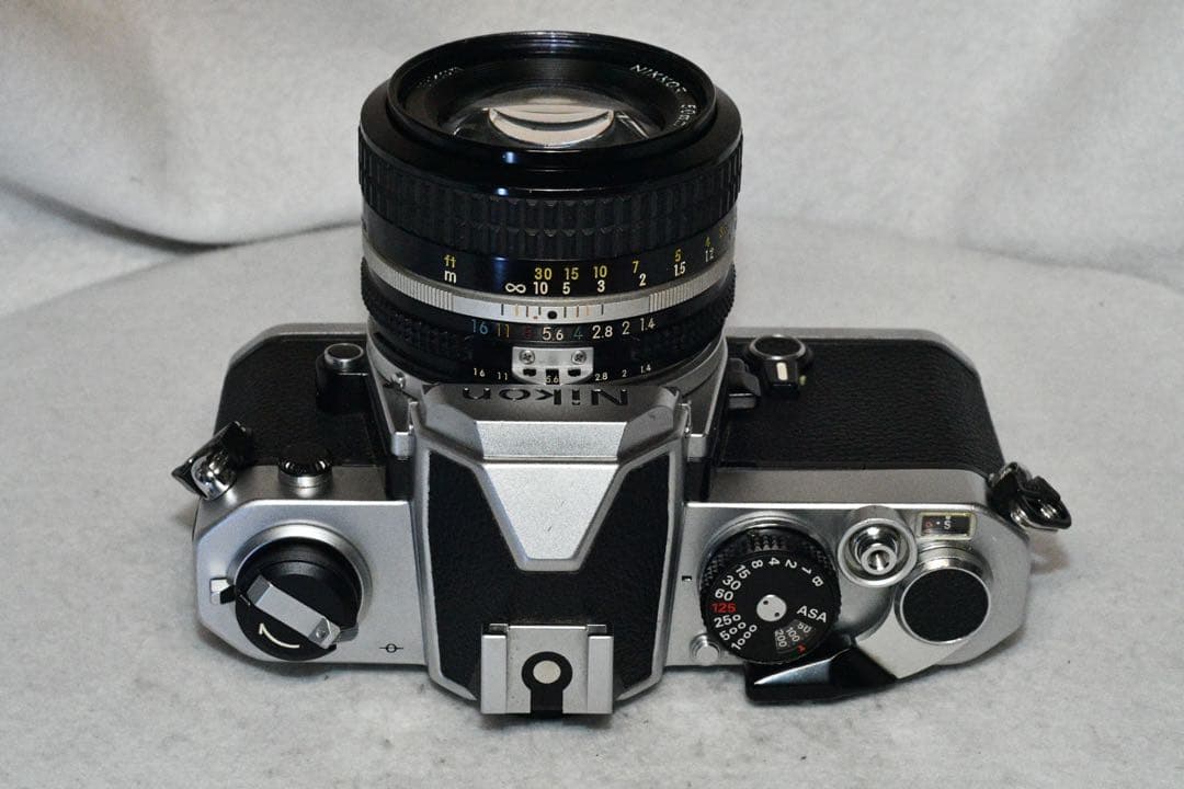 お値下げ中《動作品》 Nikon EM + Nikkor 50mm f/1.4